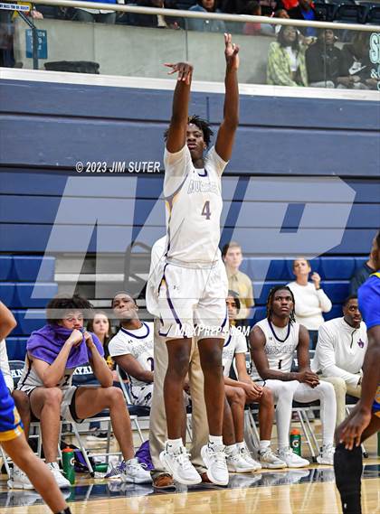 Thumbnail 1 in Washington vs Center (UIL 4A Reg III Semifinal) photogallery.