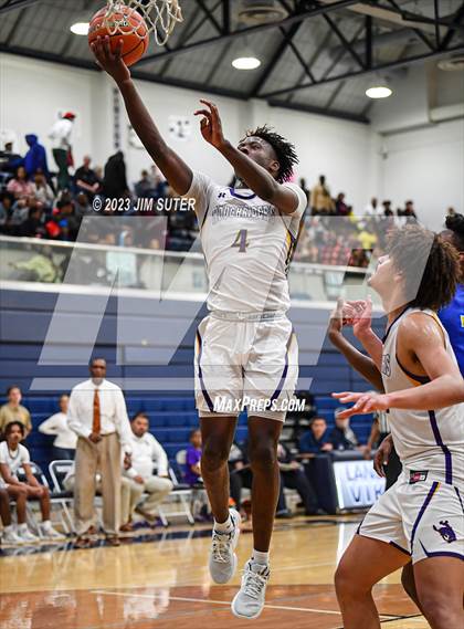 Thumbnail 3 in Washington vs Center (UIL 4A Reg III Semifinal) photogallery.