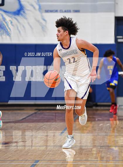 Thumbnail 2 in Washington vs Center (UIL 4A Reg III Semifinal) photogallery.
