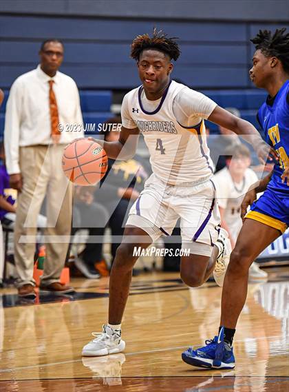 Thumbnail 3 in Washington vs Center (UIL 4A Reg III Semifinal) photogallery.