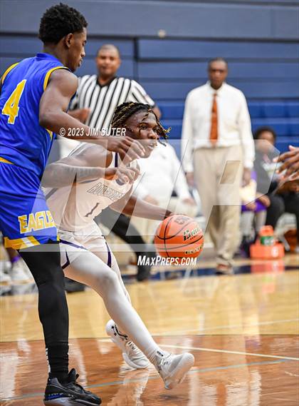 Thumbnail 2 in Washington vs Center (UIL 4A Reg III Semifinal) photogallery.
