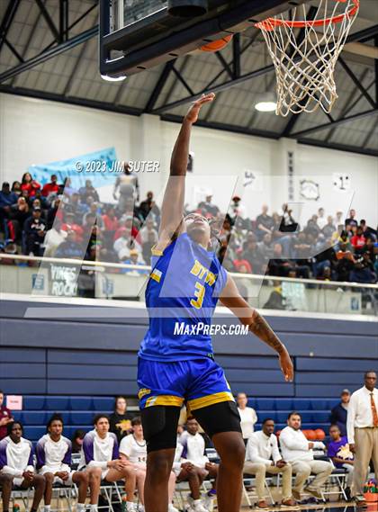 Thumbnail 3 in Washington vs Center (UIL 4A Reg III Semifinal) photogallery.