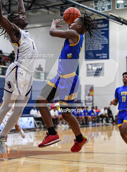 Thumbnail 1 in Washington vs Center (UIL 4A Reg III Semifinal) photogallery.