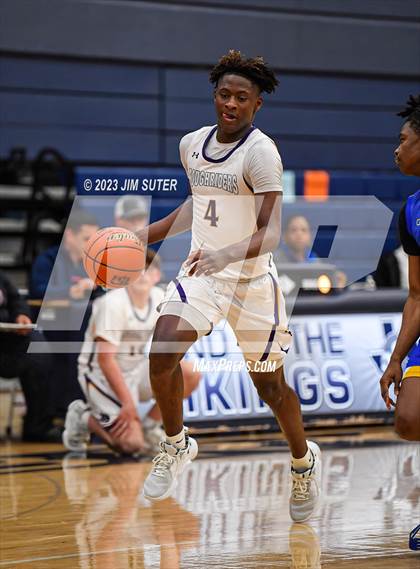 Thumbnail 1 in Washington vs Center (UIL 4A Reg III Semifinal) photogallery.