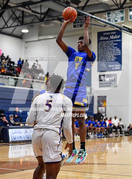 Thumbnail 3 in Washington vs Center (UIL 4A Reg III Semifinal) photogallery.