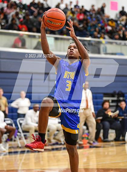 Thumbnail 3 in Washington vs Center (UIL 4A Reg III Semifinal) photogallery.