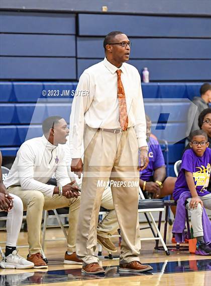 Thumbnail 2 in Washington vs Center (UIL 4A Reg III Semifinal) photogallery.