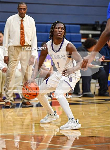 Thumbnail 1 in Washington vs Center (UIL 4A Reg III Semifinal) photogallery.