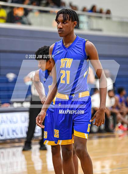 Thumbnail 1 in Washington vs Center (UIL 4A Reg III Semifinal) photogallery.