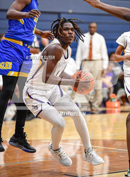 Thumbnail 1 in Washington vs Center (UIL 4A Reg III Semifinal) photogallery.