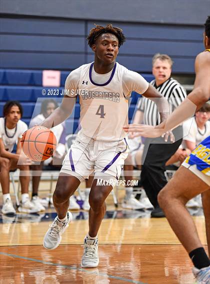 Thumbnail 3 in Washington vs Center (UIL 4A Reg III Semifinal) photogallery.
