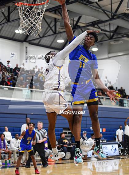 Thumbnail 2 in Washington vs Center (UIL 4A Reg III Semifinal) photogallery.