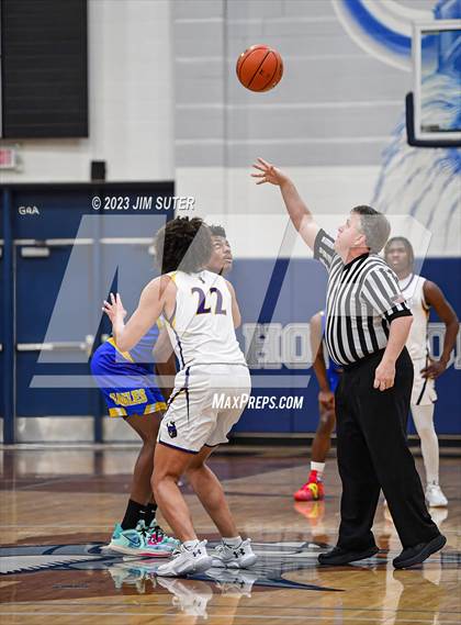 Thumbnail 3 in Washington vs Center (UIL 4A Reg III Semifinal) photogallery.