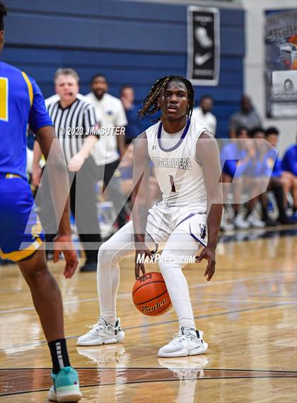 Thumbnail 1 in Washington vs Center (UIL 4A Reg III Semifinal) photogallery.