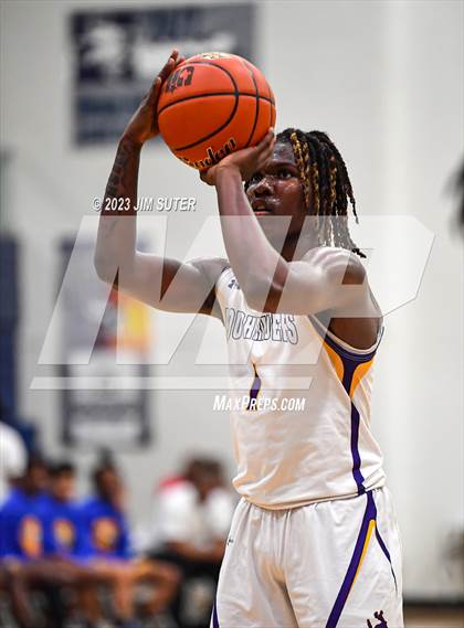 Thumbnail 2 in Washington vs Center (UIL 4A Reg III Semifinal) photogallery.
