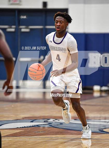 Thumbnail 1 in Washington vs Center (UIL 4A Reg III Semifinal) photogallery.