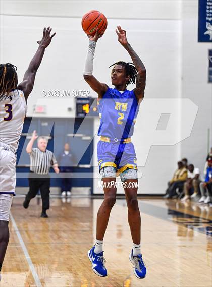 Thumbnail 3 in Washington vs Center (UIL 4A Reg III Semifinal) photogallery.