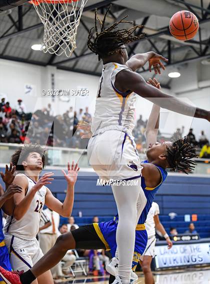 Thumbnail 1 in Washington vs Center (UIL 4A Reg III Semifinal) photogallery.