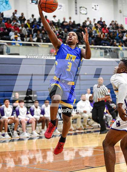 Thumbnail 1 in Washington vs Center (UIL 4A Reg III Semifinal) photogallery.