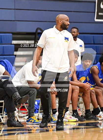 Thumbnail 1 in Washington vs Center (UIL 4A Reg III Semifinal) photogallery.