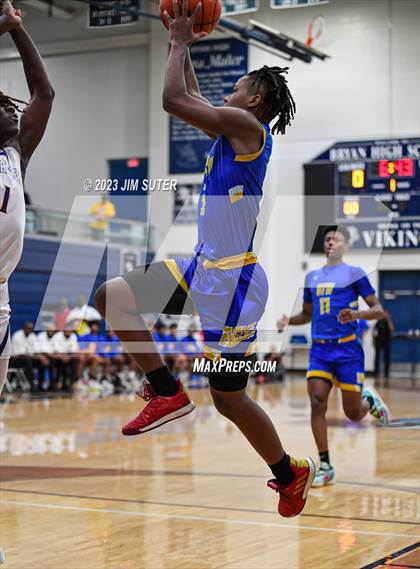 Thumbnail 3 in Washington vs Center (UIL 4A Reg III Semifinal) photogallery.