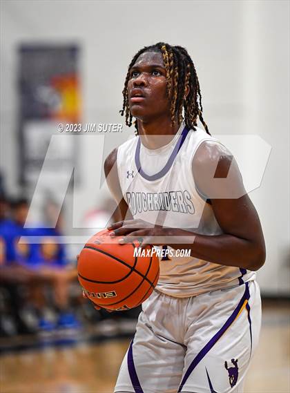 Thumbnail 1 in Washington vs Center (UIL 4A Reg III Semifinal) photogallery.