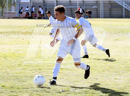 Thumbnail 3 in Desert Oasis vs Bishop Gorman photogallery.