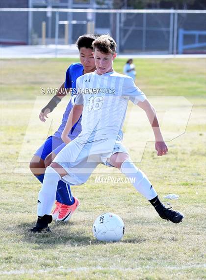 Thumbnail 3 in Desert Oasis vs Bishop Gorman photogallery.
