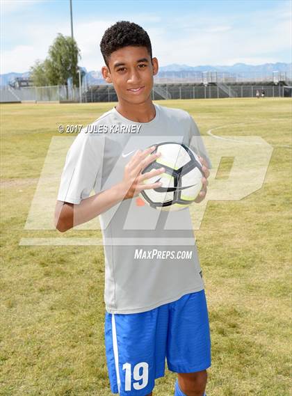 Thumbnail 3 in Desert Oasis vs Bishop Gorman photogallery.