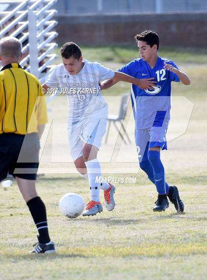 Thumbnail 3 in Desert Oasis vs Bishop Gorman photogallery.