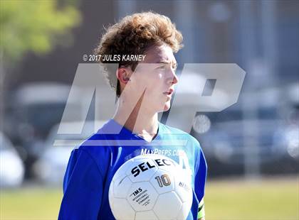 Thumbnail 2 in Desert Oasis vs Bishop Gorman photogallery.