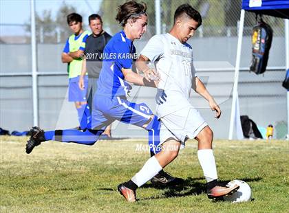 Thumbnail 2 in Desert Oasis vs Bishop Gorman photogallery.