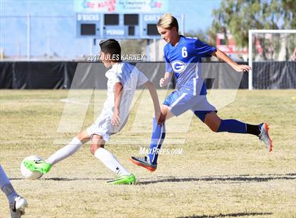 Thumbnail 2 in Desert Oasis vs Bishop Gorman photogallery.