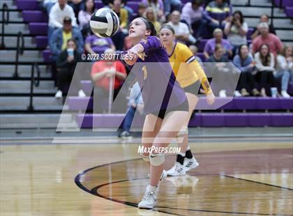 Thumbnail 2 in Unioto vs. Circleville (OHSAA D2 District) photogallery.