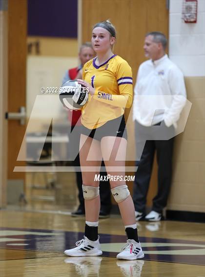 Thumbnail 2 in Unioto vs. Circleville (OHSAA D2 District) photogallery.