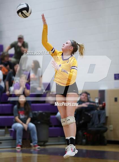 Thumbnail 3 in Unioto vs. Circleville (OHSAA D2 District) photogallery.