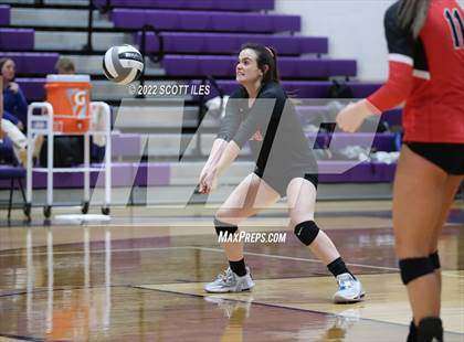 Thumbnail 3 in Unioto vs. Circleville (OHSAA D2 District) photogallery.