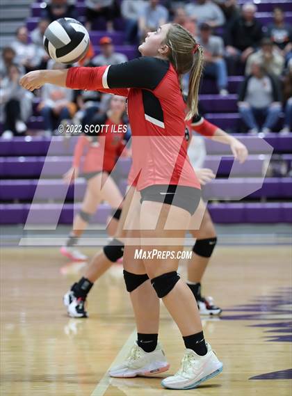 Thumbnail 3 in Unioto vs. Circleville (OHSAA D2 District) photogallery.