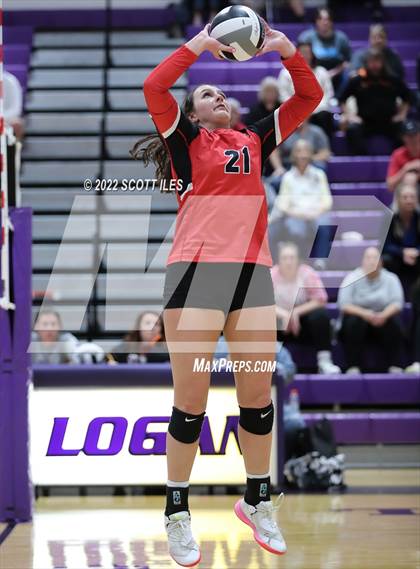 Thumbnail 1 in Unioto vs. Circleville (OHSAA D2 District) photogallery.