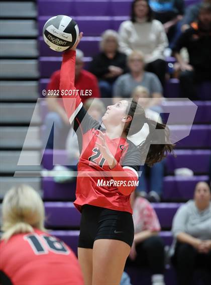 Thumbnail 3 in Unioto vs. Circleville (OHSAA D2 District) photogallery.