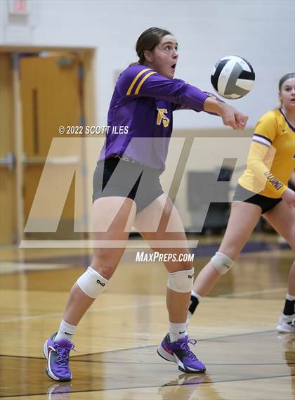 Thumbnail 3 in Unioto vs. Circleville (OHSAA D2 District) photogallery.