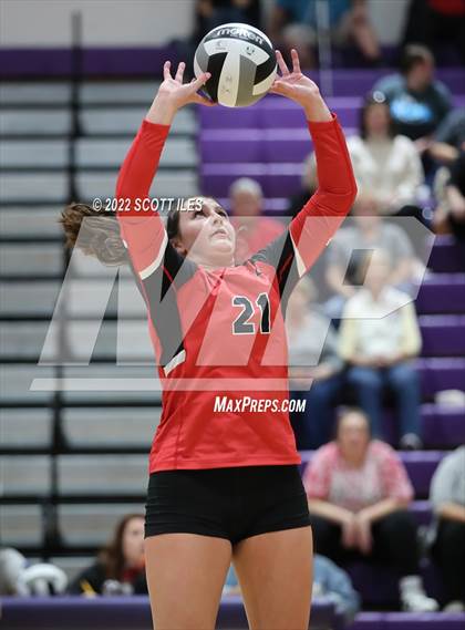 Thumbnail 1 in Unioto vs. Circleville (OHSAA D2 District) photogallery.