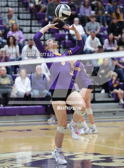 Thumbnail 2 in Unioto vs. Circleville (OHSAA D2 District) photogallery.