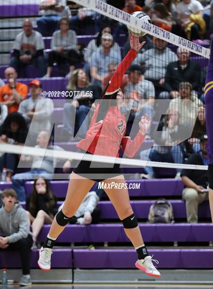 Thumbnail 3 in Unioto vs. Circleville (OHSAA D2 District) photogallery.