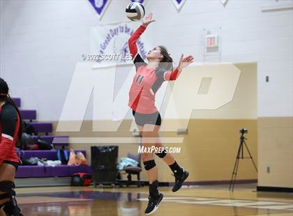 Thumbnail 2 in Unioto vs. Circleville (OHSAA D2 District) photogallery.