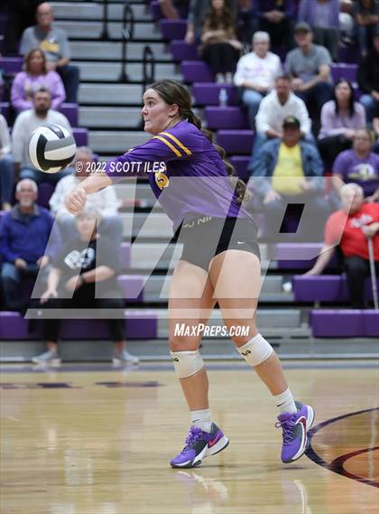 Thumbnail 1 in Unioto vs. Circleville (OHSAA D2 District) photogallery.