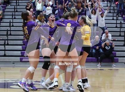 Thumbnail 3 in Unioto vs. Circleville (OHSAA D2 District) photogallery.