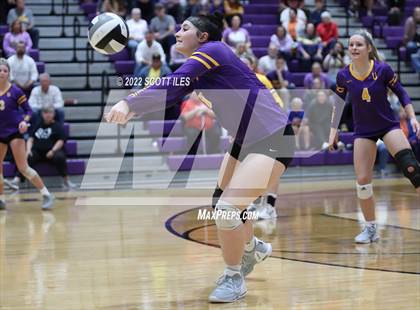Thumbnail 2 in Unioto vs. Circleville (OHSAA D2 District) photogallery.