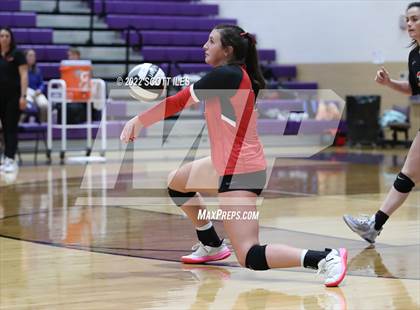 Thumbnail 1 in Unioto vs. Circleville (OHSAA D2 District) photogallery.