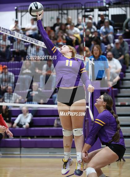 Thumbnail 3 in Unioto vs. Circleville (OHSAA D2 District) photogallery.